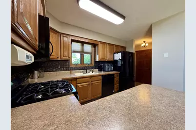 3210 Thornton Drive, Janesville, WI 53548 - Photo 9