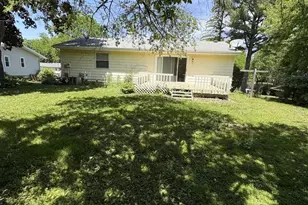 5205 Meadowood Dr, Fitchburg, WI 53711 - Photo 3