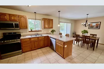 1505 Dayflower Drive, Madison, WI 53719 - Photo 9