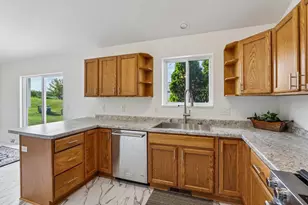 202 Michelle Ln, Cottage Grove, WI 53527 - Photo 13