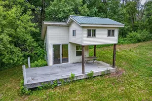 1397 Sayles Trail, Belleville, WI 53508 - Photo 5