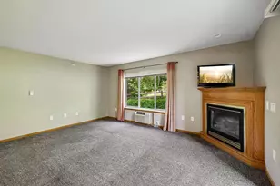 7203 Mid Town Rd, Madison, WI 53719 - Photo 11