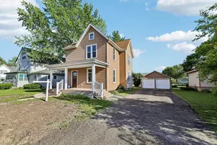 202 W 3rd St, Waunakee, WI 53597 - Photo 3