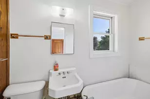 202 W 3rd St, Waunakee, WI 53597 - Photo 33