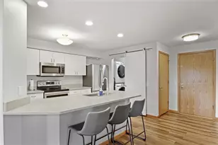 7203 Mid Town Rd, Madison, WI 53719 - Photo 9