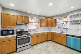 811 W Franklin St, Portage, WI 53901 - Photo 9