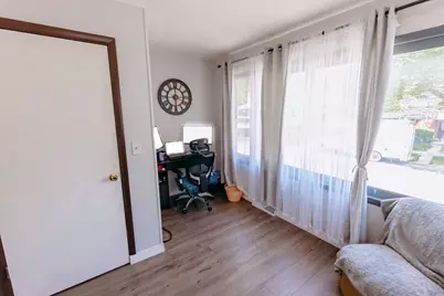 3813 Barnard Avenue, Cudahy, WI 53110 - Photo 15