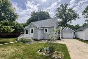 303 Garfield Ave, Janesville, WI 53536 - Photo 3