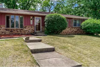 1749 Oak Leaf Drive, South Beloit, IL 61080 - Photo 3