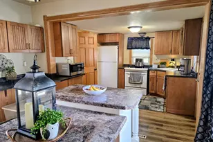 288 Riverside St, Janesville, WI 53548 - Photo 7