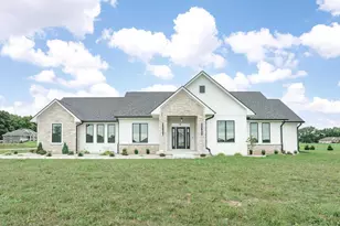 5143 N Brownwood Dr, Janesville, WI 53545 - Photo 1