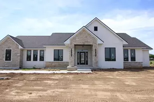 5143 N Brownwood Dr, Janesville, WI 53545 - Photo 1