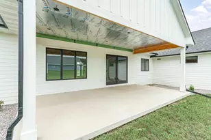 5143 N Brownwood Dr, Janesville, WI 53545 - Photo 9