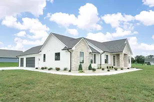 5143 N Brownwood Dr, Janesville, WI 53545 - Photo 7