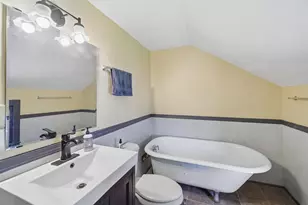 1027 Farnham St, Columbus, WI 53925 - Photo 31