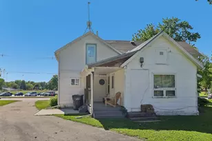 1027 Farnham St, Columbus, WI 53925 - Photo 37