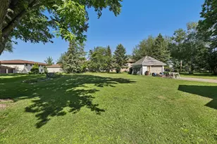 1027 Farnham St, Columbus, WI 53925 - Photo 39