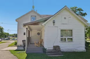 1027 Farnham St, Columbus, WI 53925 - Photo 35