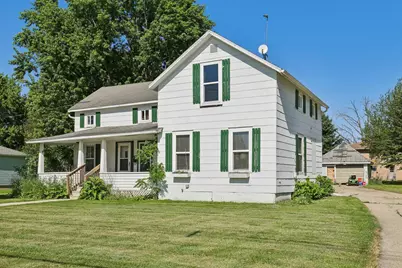 1027 Farnham Street, Columbus, WI 53925 - Photo 3