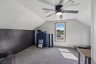 1027 Farnham St, Columbus, WI 53925 - Photo 25
