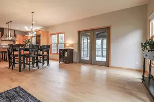 209 Waverly Dr, Cambridge, WI 53523 - Photo 11