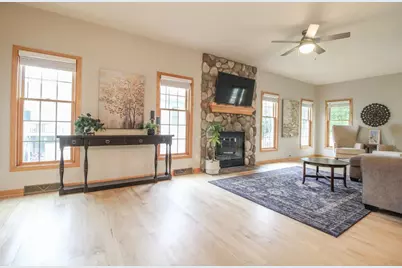 209 Waverly Drive, Cambridge, WI 53523 - Photo 9