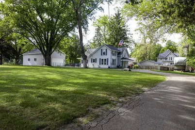 125 Keyes Street, Lake Mills, WI 53551 - Photo 3