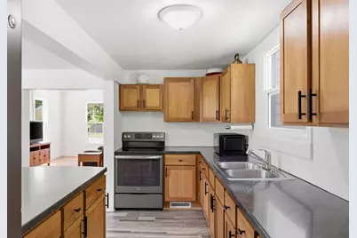 121 N 5th Street, Delavan, WI 53115 - Photo 15