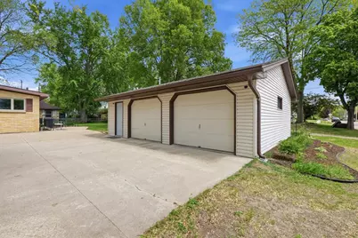 520 6th Street, Prairie Du Sac, WI 53578 - Photo 31