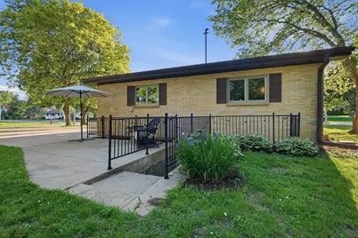 520 6th Street, Prairie Du Sac, WI 53578 - Photo 25
