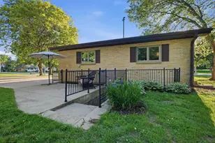 520 6th St, Prairie Du Sac, WI 53578 - Photo 25