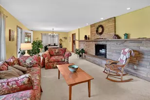 11 Fuller Dr, Madison, WI 53704 - Photo 5