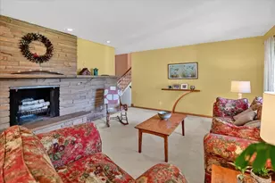 11 Fuller Dr, Madison, WI 53704 - Photo 7