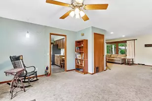 318 Oldfield Rd, Madison, WI 53717 - Photo 7