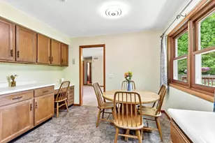 318 Oldfield Rd, Madison, WI 53717 - Photo 9