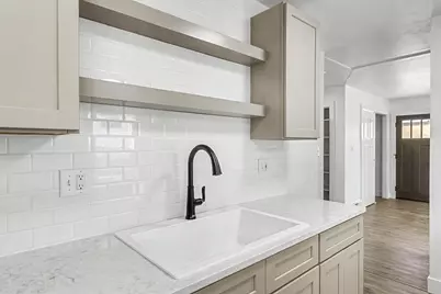 432 W Marion Street, Portage, WI 53901 - Photo 17