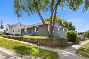 432 W Marion St, Portage, WI 53901 - Photo 43