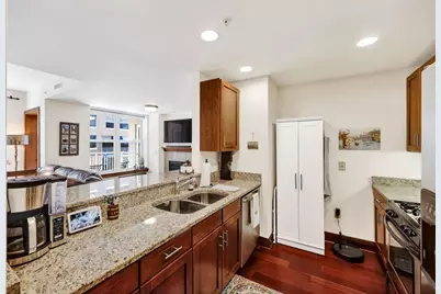 333 W Mifflin Street #2120, Madison, WI 53703 - Photo 9