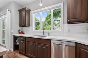 524 N Sherman Ave, Madison, WI 53704 - Photo 23