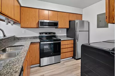 806 Whispering Pines Way #806, Fitchburg, WI 53713 - Photo 13