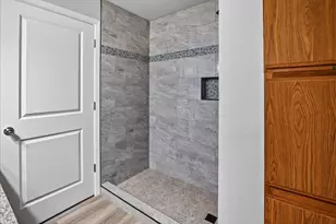 806 Whispering Pines Way, Fitchburg, WI 53713 - Photo 25