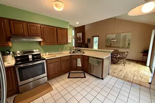 2809 Maple View Dr, Madison, WI 53719 - Photo 13