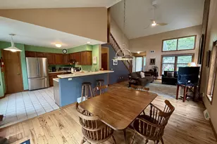 2809 Maple View Dr, Madison, WI 53719 - Photo 9