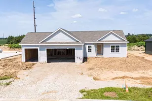 1948 Sequoia Dr, Janesville, WI 53545 - Photo 3