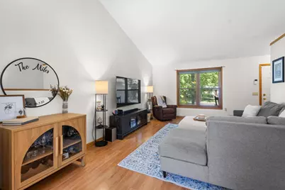 3818 Cosgrove Drive, Madison, WI 53719 - Photo 5