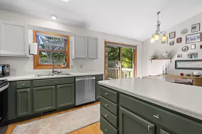 3818 Cosgrove Drive, Madison, WI 53719 - Photo 9