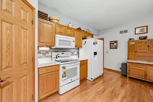 323 Lauren Ln, Watertown, WI 53094 - Photo 9