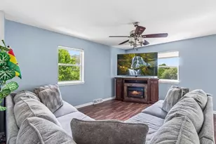 5021 Camden Rd, Madison, WI 53716 - Photo 11