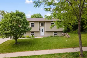 5021 Camden Rd, Madison, WI 53716 - Photo 3
