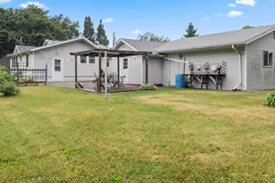 802 E 7th Ave, Brodhead, WI 53520 - Photo 13